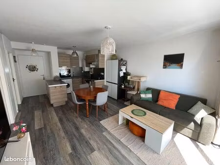 appartement . 2 pièces . 43m² . etages 1/3