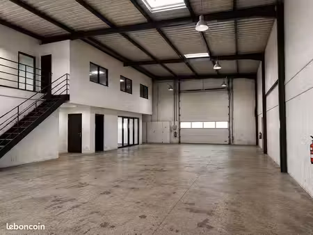 entrepôt 1000 m² montreuil