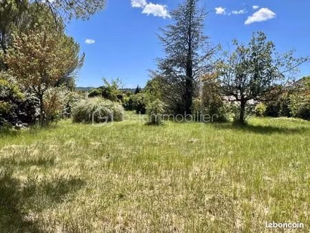 terrain 1 850 m² montauroux
