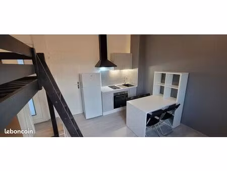 studio 20m² quasi neuf totalement meublé au calme
