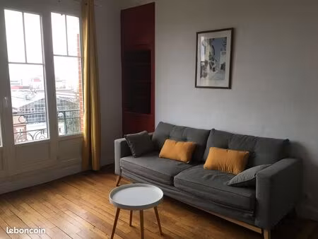 beaux 2 pièces avec balcon et vue
