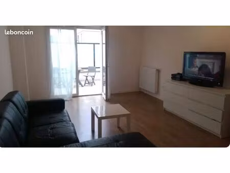 grand studio 35m2 avec terrasse 10m2