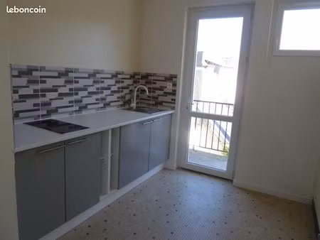 appartement 1 chambre proche mairie