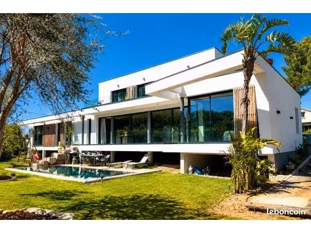 belle villa d'architecte 160m2 + t2 54 m2