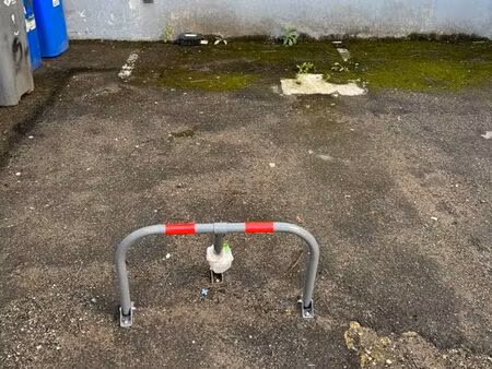 place de parking privée avec arceau - noisy-le-sec