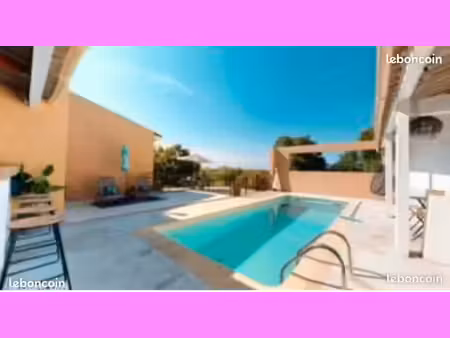 villa de 146 m2 sur terrain avec piscine