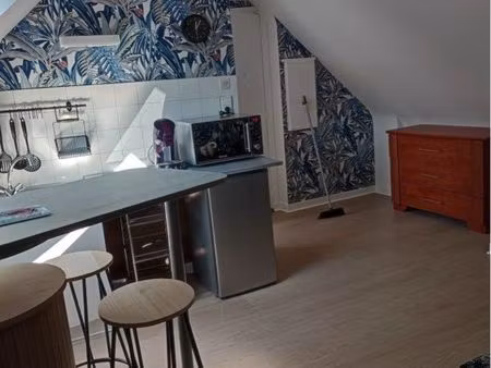 location studio meublé à l année
