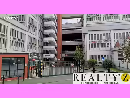 local industriel 950 m²