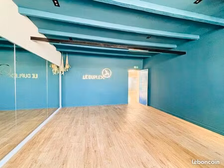 bureau / local commercial 64 m2