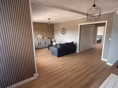 genlis - t3 57 m² dernier étage - balcon - cave - parking