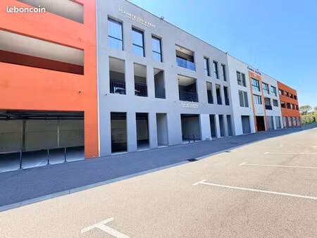 à louer – local professionnel / commercial de 70 65 m² – disponible à partir du 1er octobr