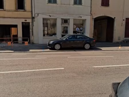 à louer local commercial 45 m carré beaune