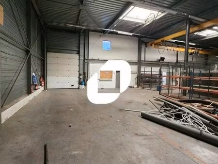 local d'activité 1 150 m²