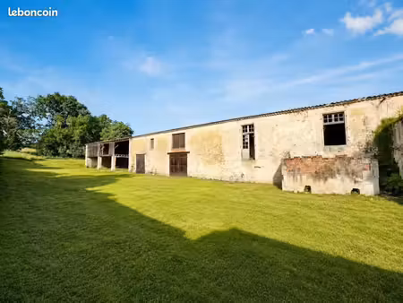maison 2 pièces 380 m²