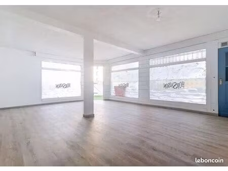 local commercial 43 m²