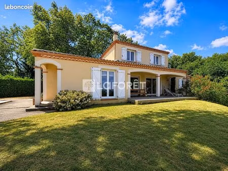 maison 5 pièces 148 m²