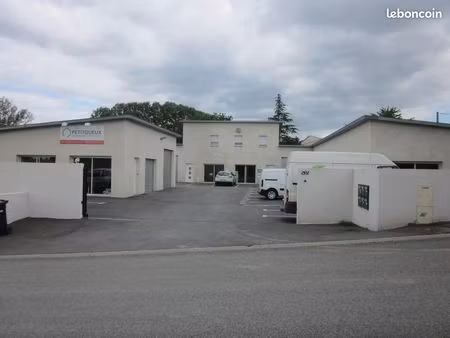 bureau 120 m2 + depot possible