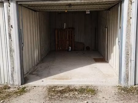 garage à louer