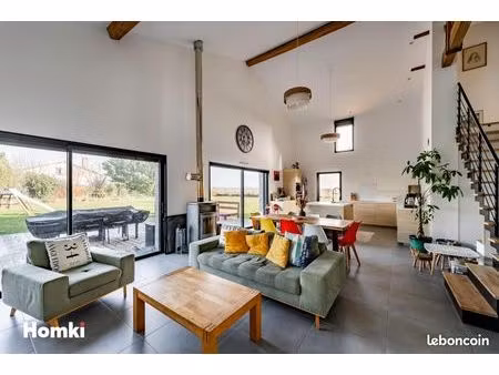 maison 6 pièces 150 m²