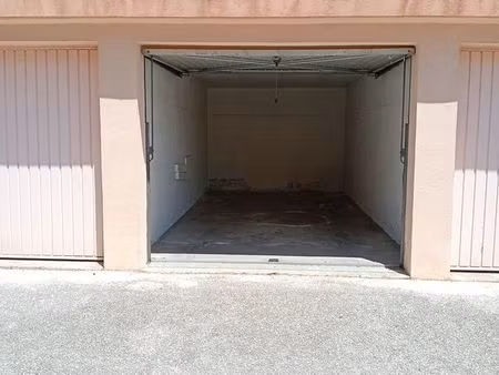 garage a louer sanary