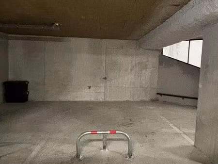 parking 13 m² sanary sur mer