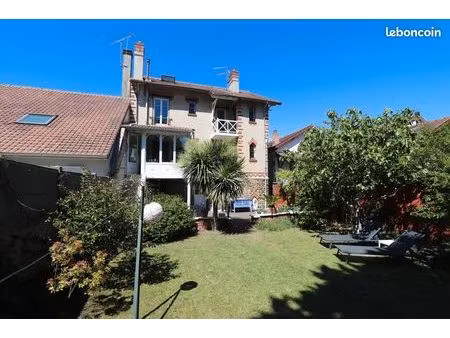 maison 7 pièces 178 m²