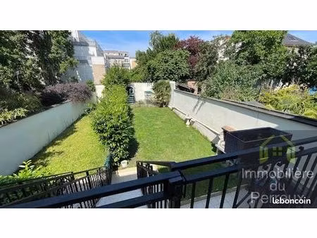 maison 5 pièces 208 m²