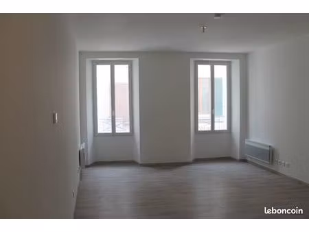 a louer grand studio 32 m²