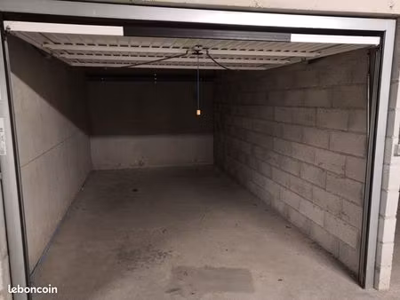 box / garage / parking en sous sol