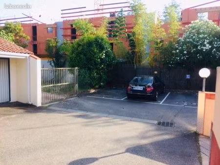 toulouse roseraie  parking aérien 12 m2