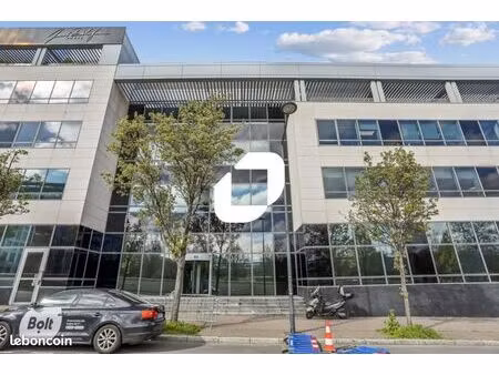 bureau 625 m²