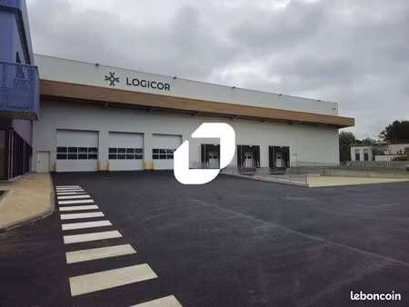 local industriel 2 482 m²