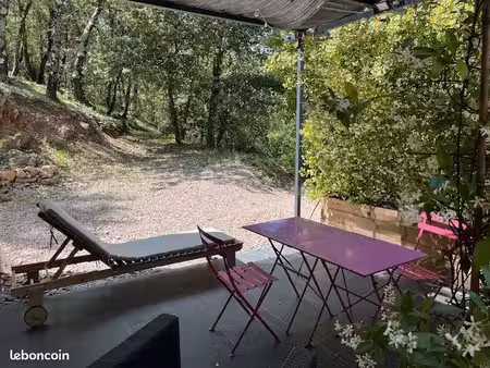 2 pièces meublées à louer bas de villa au calme absolu