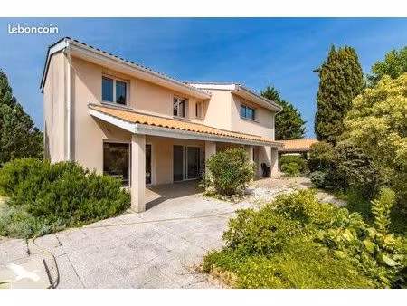 maison 4 pièces 139 m²