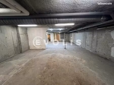 local d'activité 146 m²