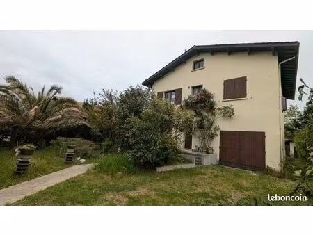 grande maison 7 pièces de 141m2 terrain 916m2 piscinable