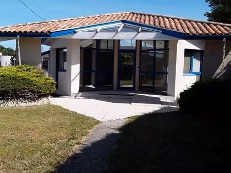 local professionnel hourtin
