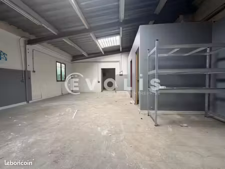 bureau 376 m²