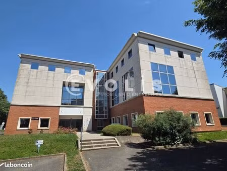 bureaux 154 m²