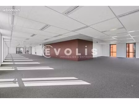 bureaux 6 622 m²