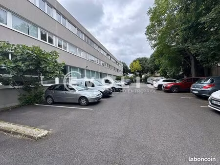 bureaux 120 m²