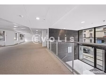 bureaux 279 m²