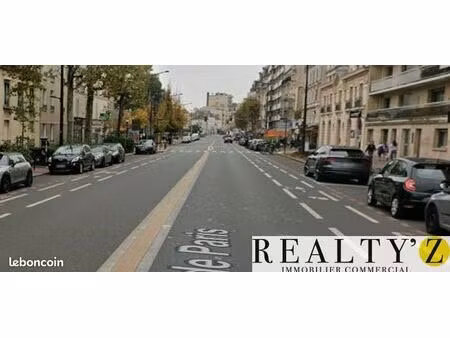 local commercial 91 m²