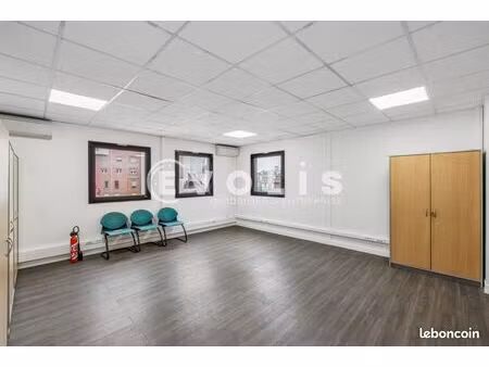 bureau 66 m²