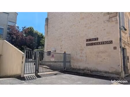 location garage fermé chartrons