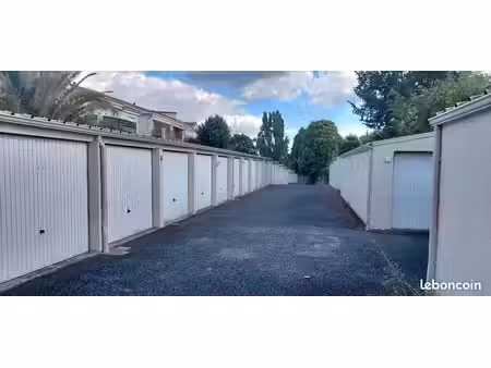 location garage à bordeaux caudéran