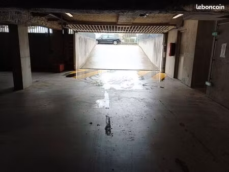 parking sous-sol cenon marege