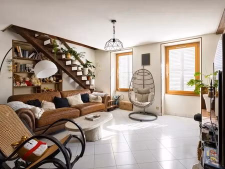 maison de 7 pièces de 170 m² à jours-lès-baigneux