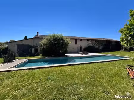 longère 8 pièces 400 m²