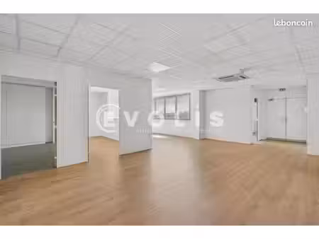 bureaux 278 m²